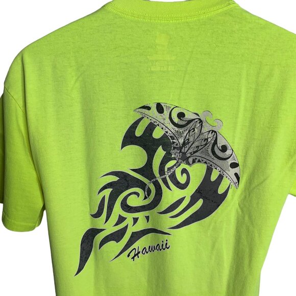 Hawaii Tribal Stingray Crewneck T Shirt M Neon Yellow Short Sleeve Double Sided - Picture 2 of 7